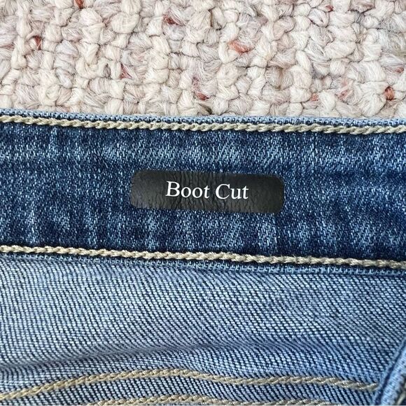 Judy Blue Fray Hem Bootcut Jeans - Picture 8 of 14
